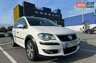 Мінівен Volkswagen Touran 2008 в Києві