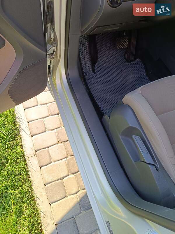 Минивэн Volkswagen Touran 2008 в Черкассах фото 24 Минивэн Volkswagen Touran 2008 в Черкассах