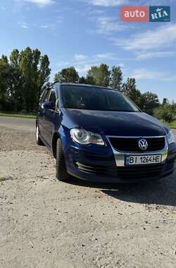 Минивэн Volkswagen Touran 2007 в Кременчуге