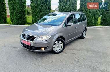 Мінівен Volkswagen Touran 2009 в Дубні
