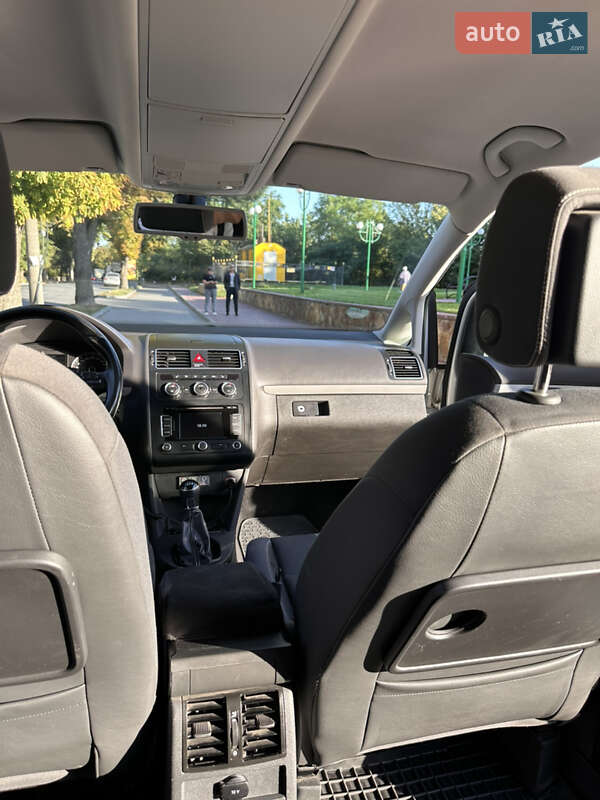 Мінівен Volkswagen Touran 2013 в Могилів-Подільському