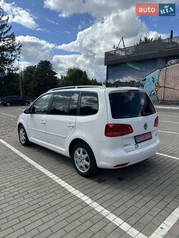 Минивэн Volkswagen Touran 2013 в Луцке