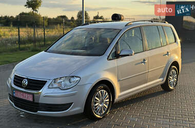 Мінівен Volkswagen Touran 2008 в Луцьку
