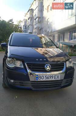 Минивэн Volkswagen Touran 2007 в Чорткове