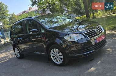 Минивэн Volkswagen Touran 2008 в Сарнах