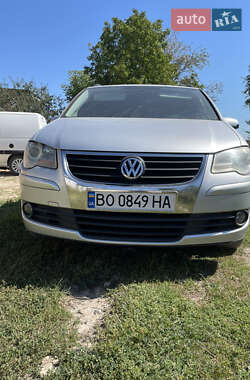Мінівен Volkswagen Touran 2007 в Тернополі