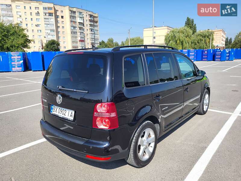 Минивэн Volkswagen Touran 2008 в Каменец-Подольском фото 7 Минивэн Volkswagen Touran 2008 в Каменец-Подольском