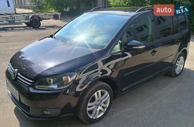 Мінівен Volkswagen Touran 2013 в Чернівцях