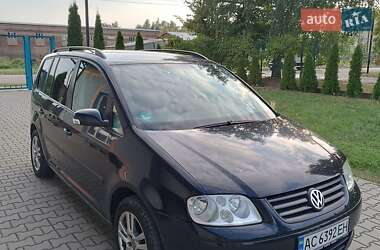 Мінівен Volkswagen Touran 2003 в Нововолинську