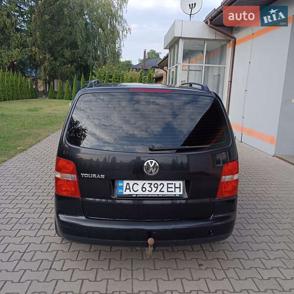 Минивэн Volkswagen Touran 2003 в Нововолынске фото 5 Минивэн Volkswagen Touran 2003 в Нововолынске