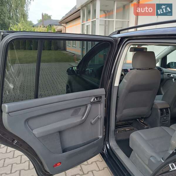 Минивэн Volkswagen Touran 2003 в Нововолынске фото 16 Минивэн Volkswagen Touran 2003 в Нововолынске