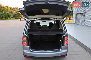 Минивэн Volkswagen Touran 2009 в 