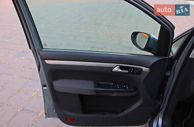 Минивэн Volkswagen Touran 2009 в 