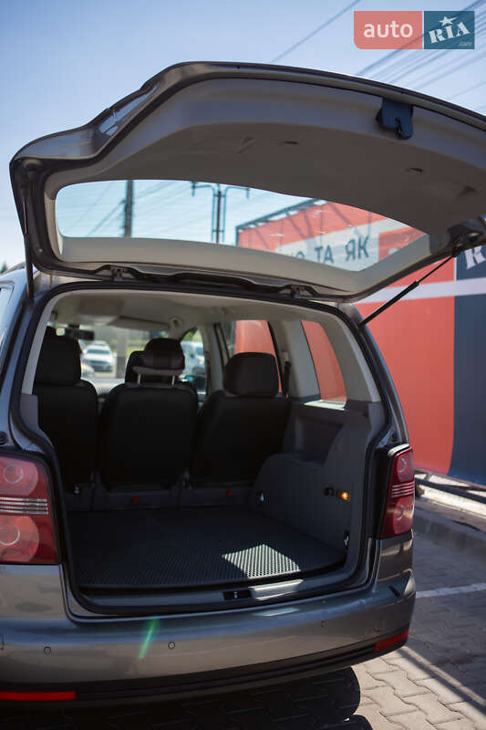 Минивэн Volkswagen Touran 2008 в Виннице фото 28 Минивэн Volkswagen Touran 2008 в Виннице