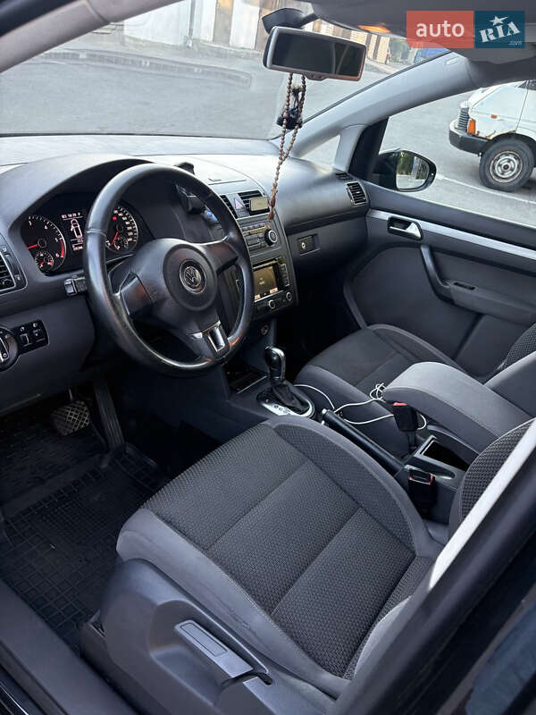 Минивэн Volkswagen Touran 2010 в Киеве фото 12 Минивэн Volkswagen Touran 2010 в Киеве