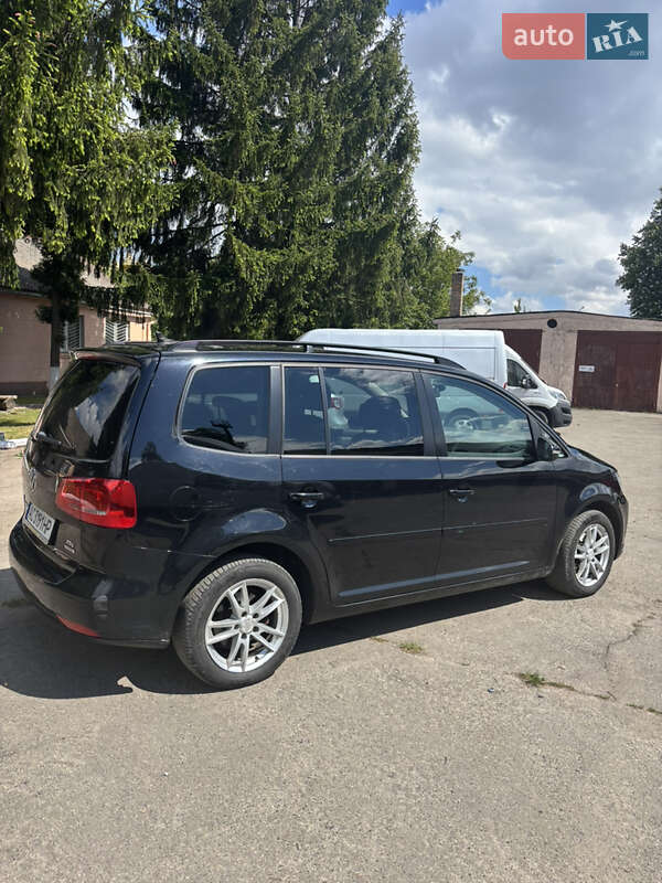 Мінівен Volkswagen Touran 2014 в Луцьку