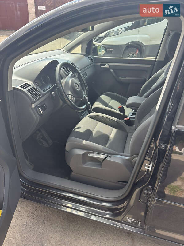 Мінівен Volkswagen Touran 2014 в Луцьку