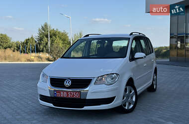 Минивэн Volkswagen Touran 2008 в Черновцах