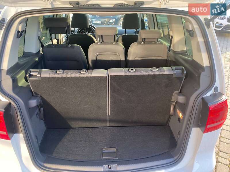 Мінівен Volkswagen Touran 2015 в Львові фото 25 Мінівен Volkswagen Touran 2015 в Львові