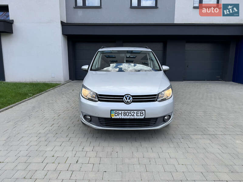 Volkswagen Touran 2011