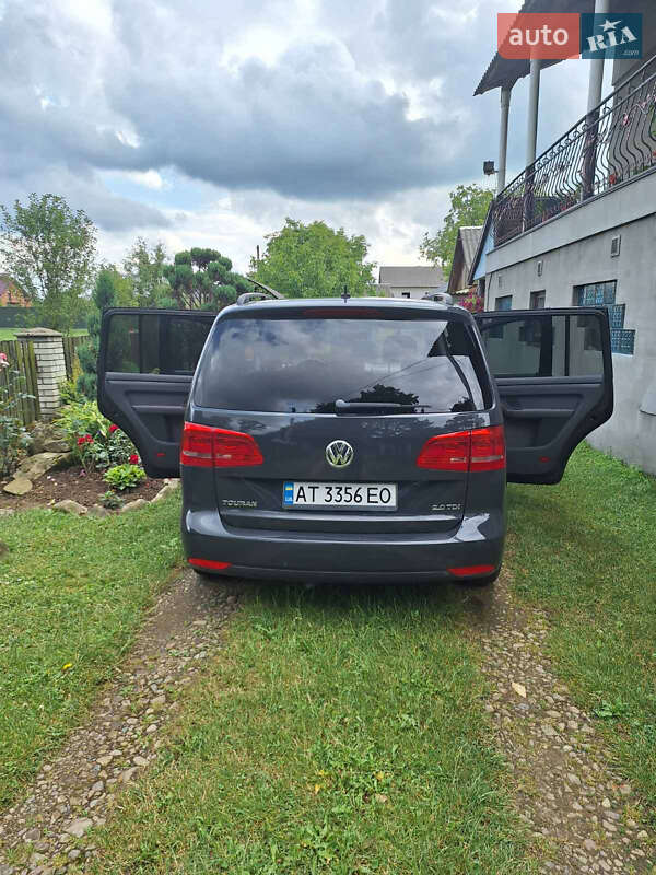 Минивэн Volkswagen Touran 2015 в Ивано-Франковске