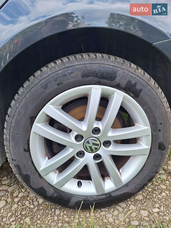 Минивэн Volkswagen Touran 2015 в Ивано-Франковске