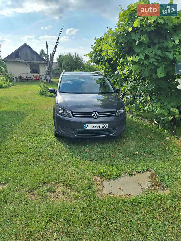 Минивэн Volkswagen Touran 2015 в Ивано-Франковске