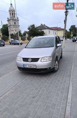 Минивэн Volkswagen Touran 2004 в Толстом