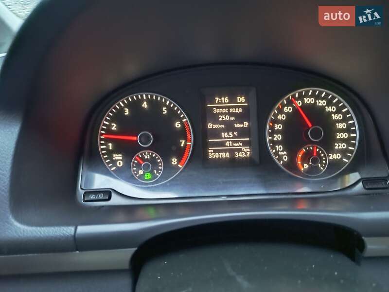 Минивэн Volkswagen Touran 2013 в Ивано-Франковске