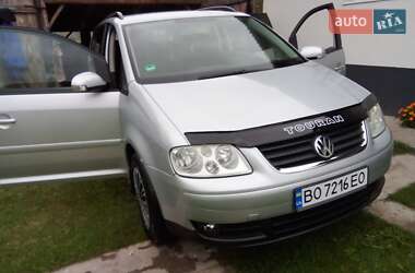 Минивэн Volkswagen Touran 2003 в Бучаче