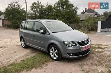Мінівен Volkswagen Touran 2010 в Коростені