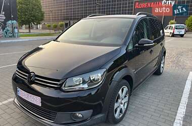 Минивэн Volkswagen Touran 2011 в Луцке
