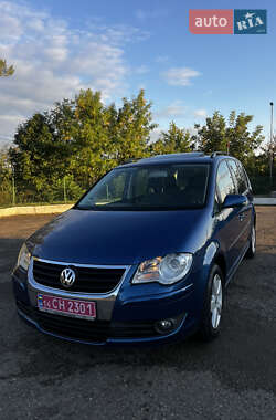Минивэн Volkswagen Touran 2007 в Заболотове