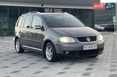 Минивэн Volkswagen Touran 2005 в 