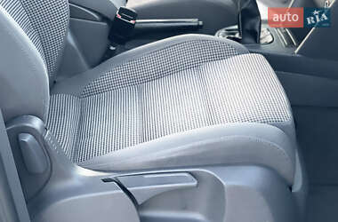 Минивэн Volkswagen Touran 2005 в 
