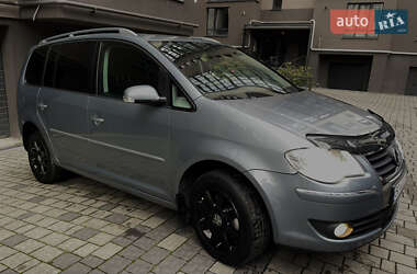 Минивэн Volkswagen Touran 2007 в Ивано-Франковске