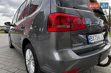 Минивэн Volkswagen Touran 2015 в 