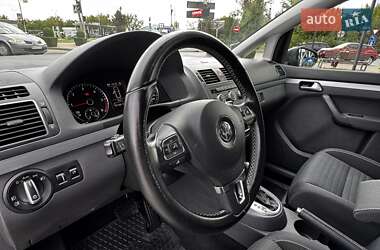 Минивэн Volkswagen Touran 2015 в 