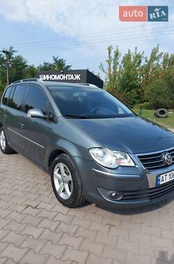 Минивэн Volkswagen Touran 2007 в Ивано-Франковске