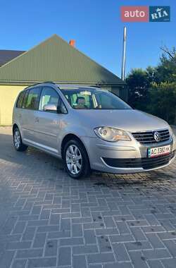 Минивэн Volkswagen Touran 2006 в Старой Выжевке