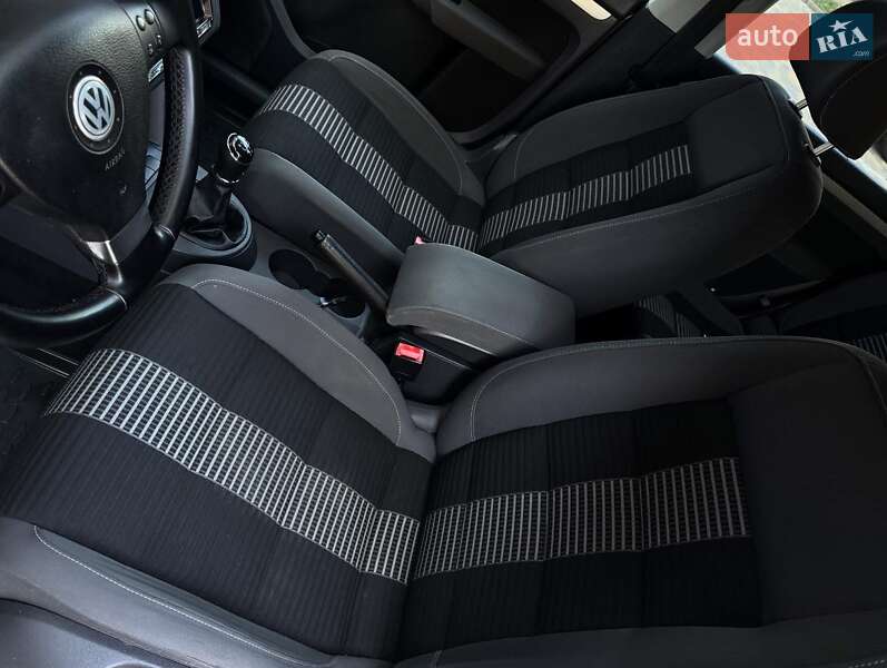 Мінівен Volkswagen Touran 2009 в Чернігові фото 7 Мінівен Volkswagen Touran 2009 в Чернігові