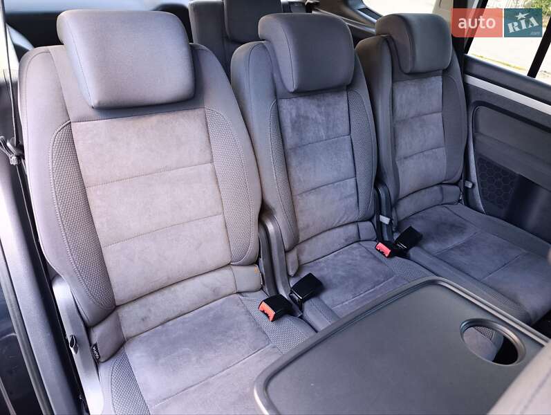 Минивэн Volkswagen Touran 2012 в Киеве фото 34 Минивэн Volkswagen Touran 2012 в Киеве