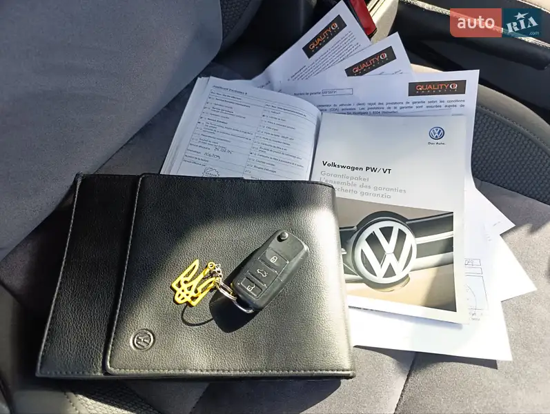 Минивэн Volkswagen Touran 2012 в Киеве документ 2 фото Минивэн Volkswagen Touran 2012 в Киеве документ