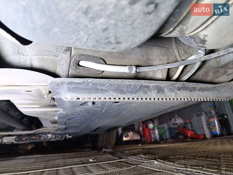 Минивэн Volkswagen Touran 2012 в Киеве фото 58 Минивэн Volkswagen Touran 2012 в Киеве