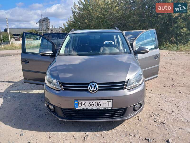 Volkswagen Touran 2012