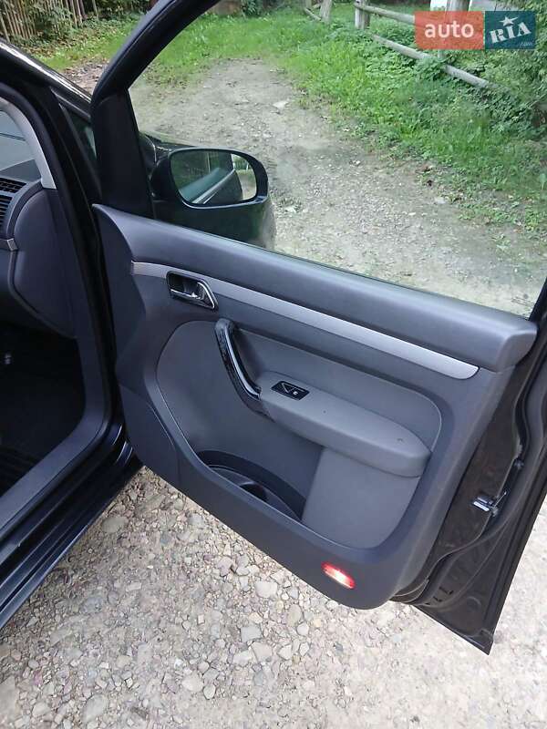 Мінівен Volkswagen Touran 2003 в Трускавці