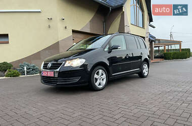 Минивэн Volkswagen Touran 2009 в Виноградове