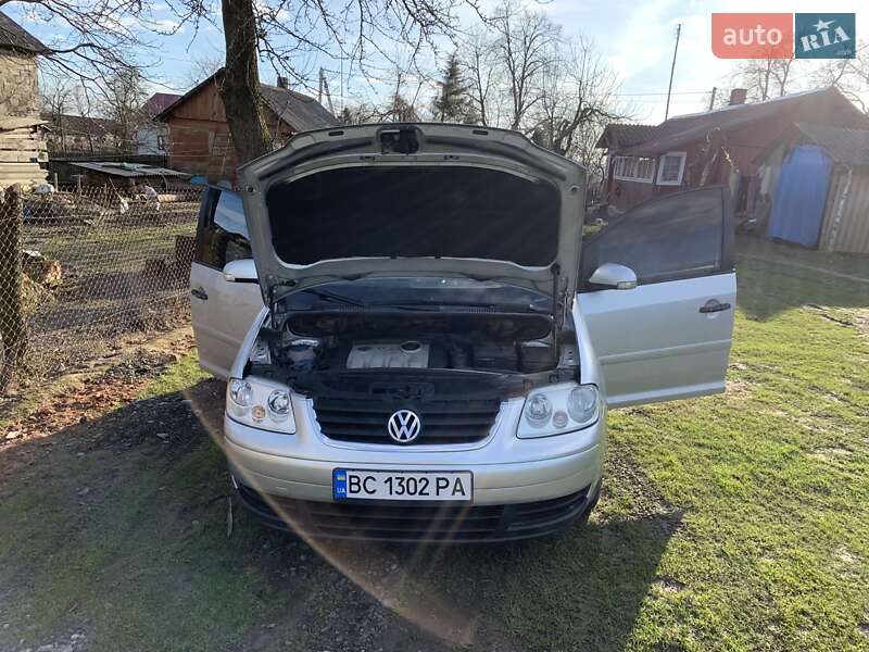 Минивэн Volkswagen Touran 2006 в Рава-Русской