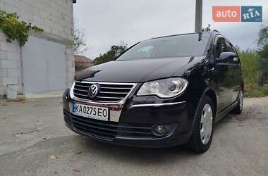 Минивэн Volkswagen Touran 2007 в Киеве