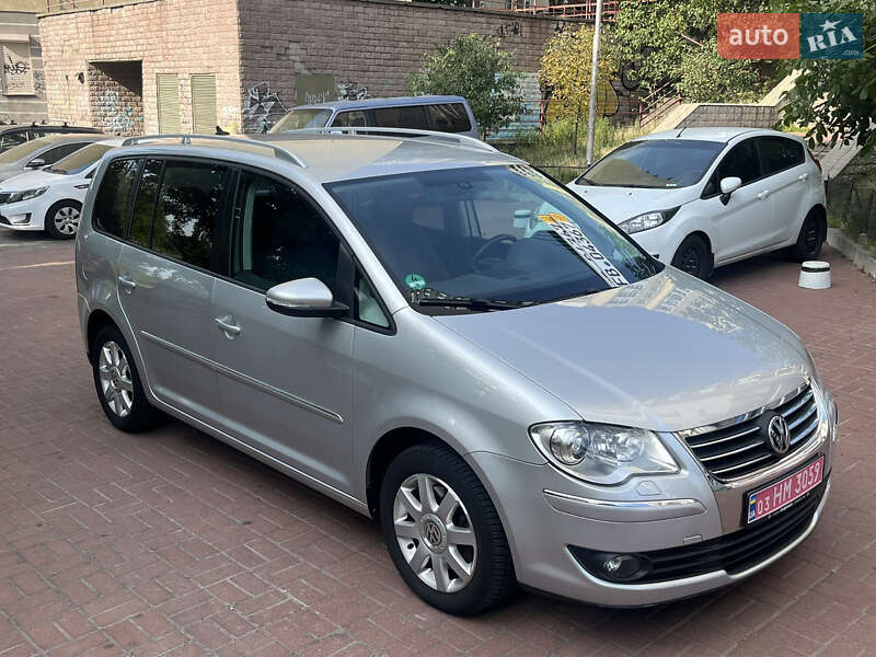 Volkswagen Touran 2010